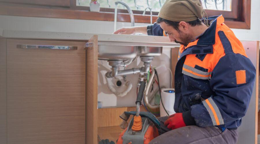 Professional water heater repair in Danbury, TX